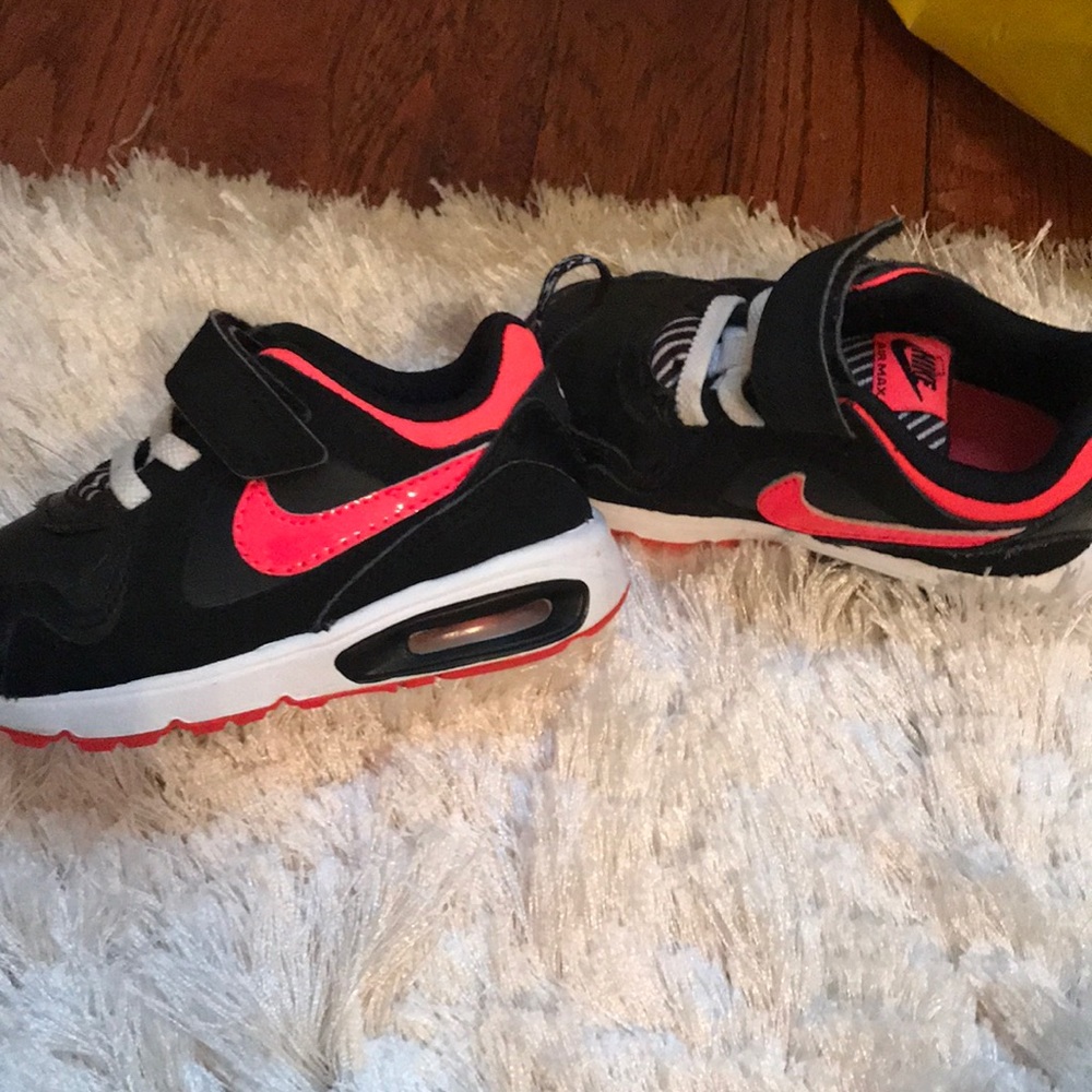 Nike shoes 6c